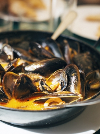 Cozze alla birra con menta e peperoncino Ancho