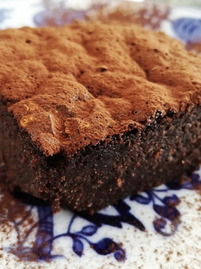 TORTA FUDGE AL CACAO CON PEPERONCINI