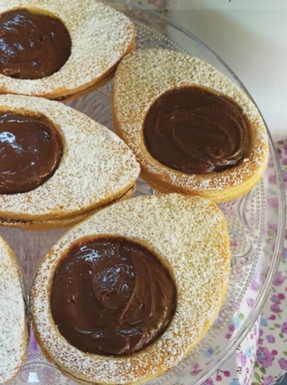 OVETTI PICCANTI CON CREMA DI NOCCIOLE