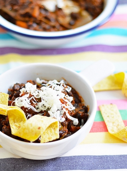 CHILI DI FAGIOLI NERI E PIMENT D'ESPELETTE