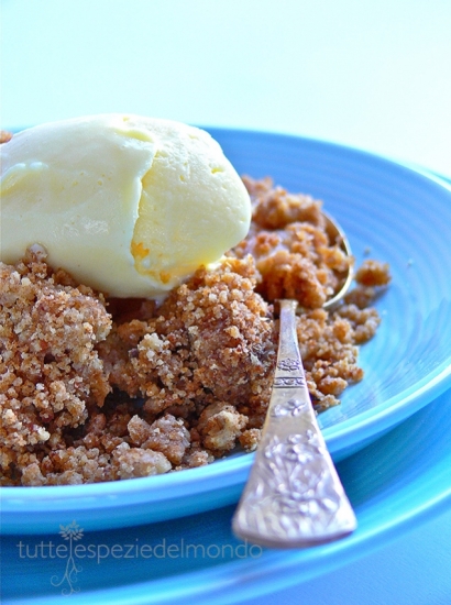 CRUMBLE DI MELE AL GINGERBREAD