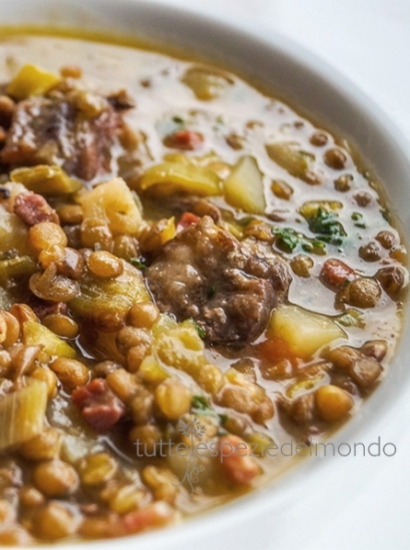 ZUPPA DI LEGUMI AL CURRY