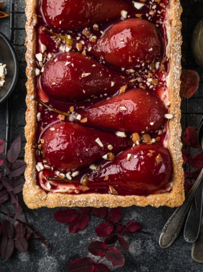 CROSTATA CON PERE SPEZIATE AL VINO ROSSO